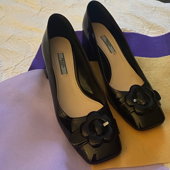 PRADA Black Patent Leather square toe 
 2.25" Block Heel Size 39| Fits Size 9 - Picture 6 of 6